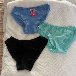 Women’s Colorful Underwear Set (3)